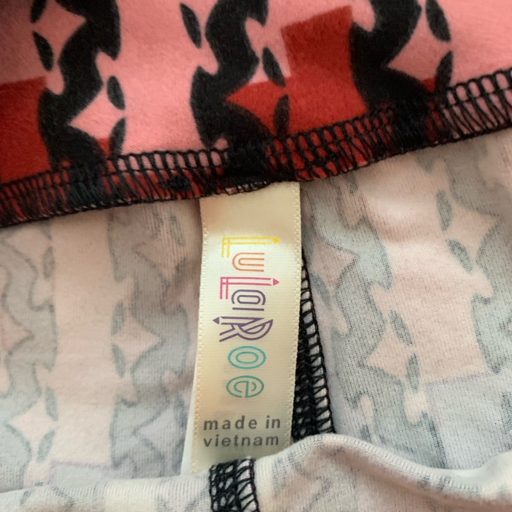 Lularoe Leggings- Size Tall and Curvy - Picture 4 of 7